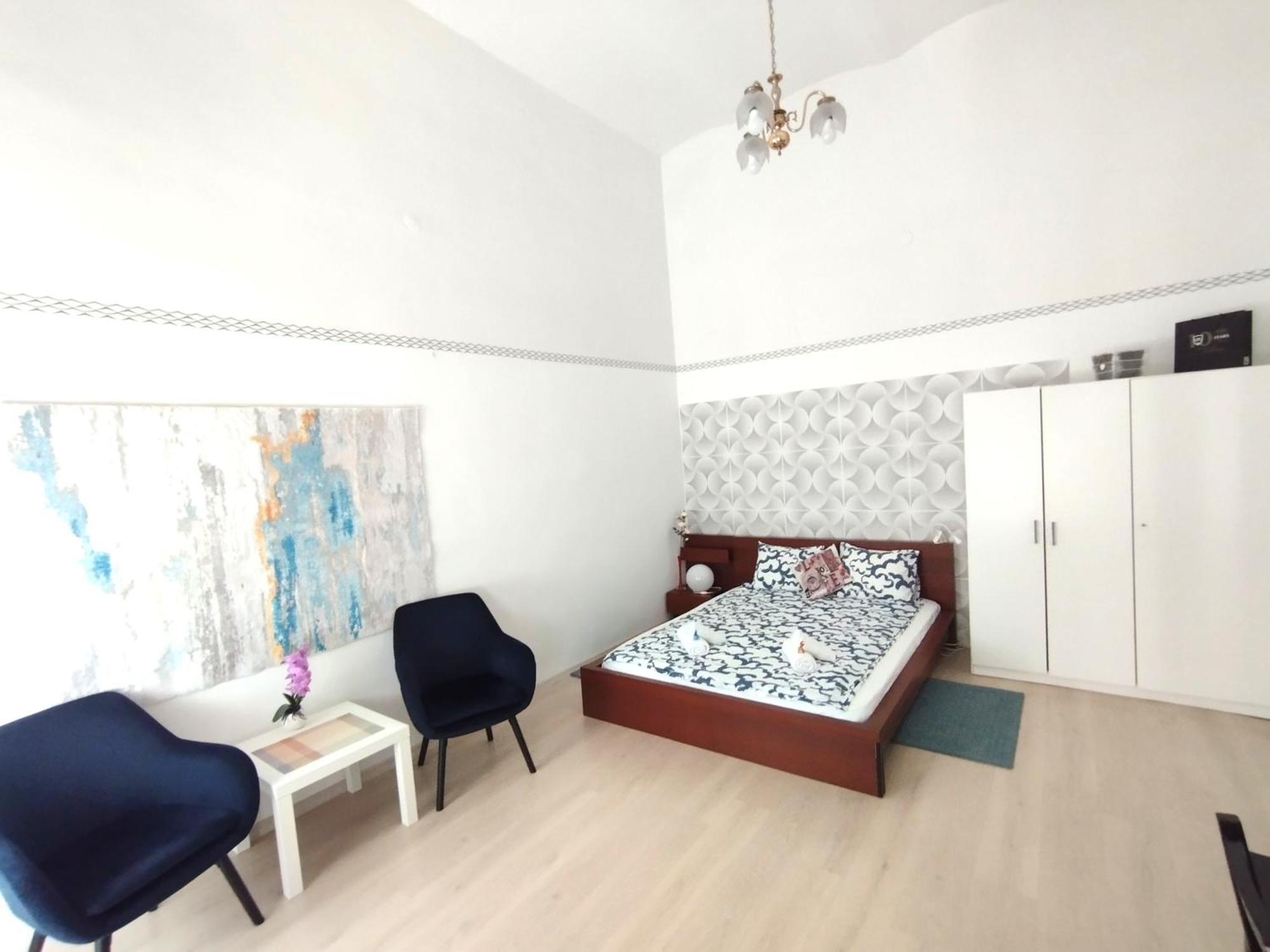Free Parking Garage! Downtown Apartment Close To New York Cafe Budapest Kültér fotó